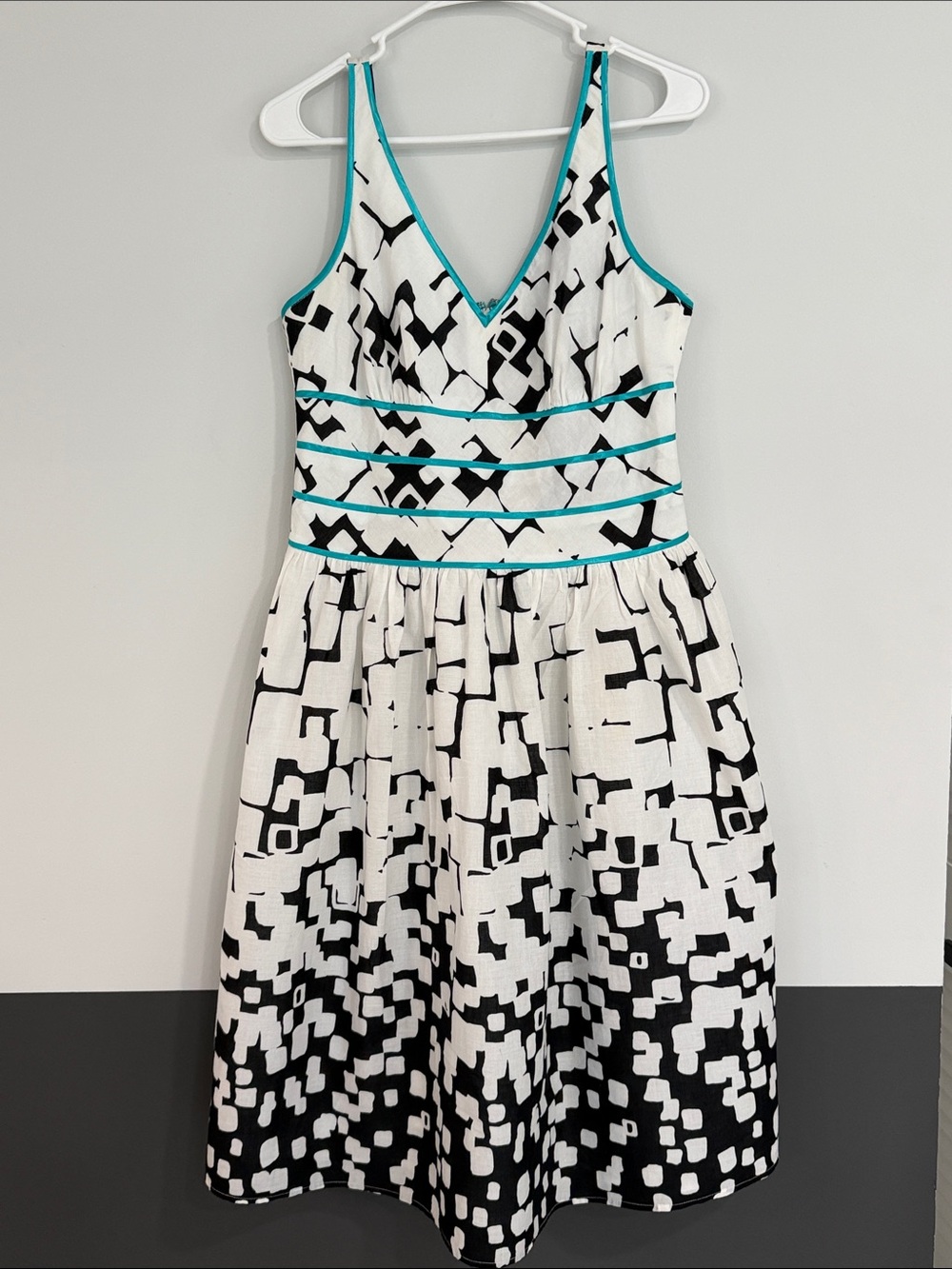 Signature by Robbie Bee White Black Dress with Teal Trim